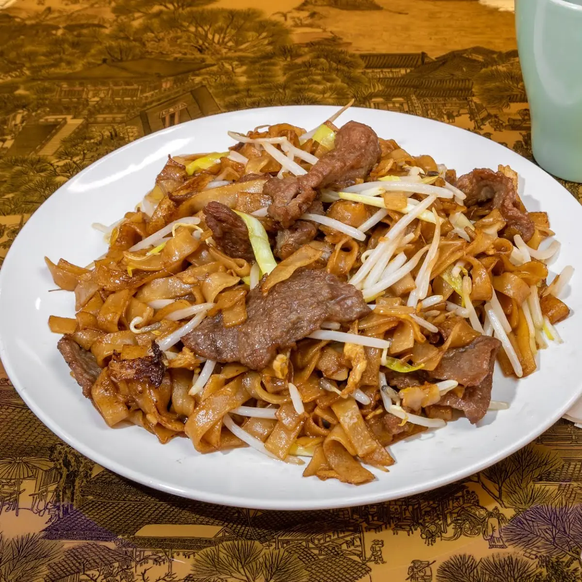 Beef Chow Fun 干炒牛河